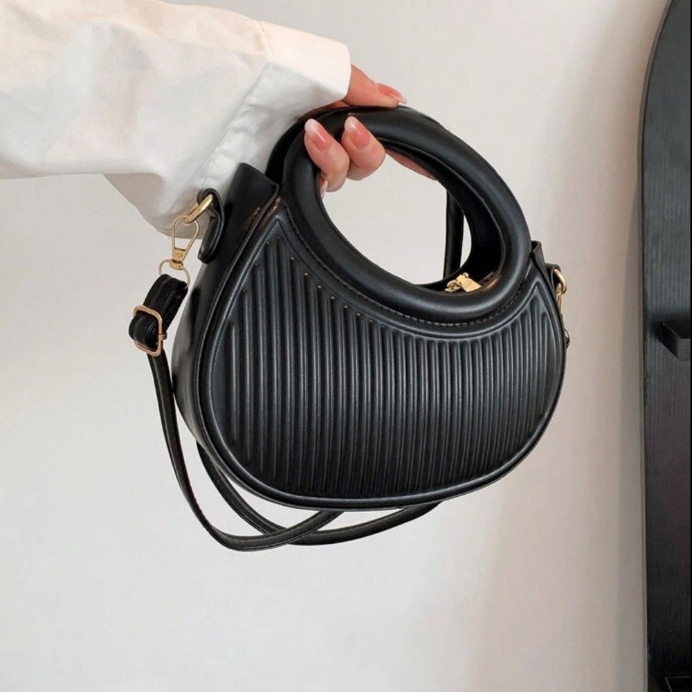 Round Crossbody Bag - Black